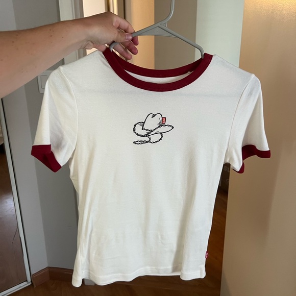 Tops - LEVIS tee shirt